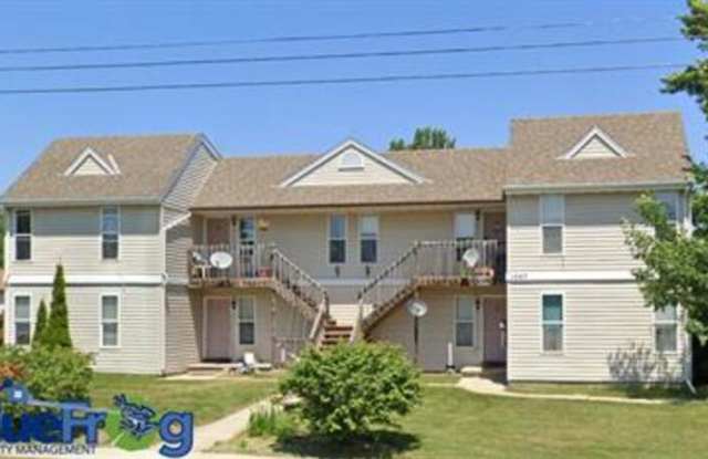 1057 West Cecil Street - 4 photos photos
