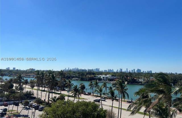 5313 Collins Ave Gallery 3