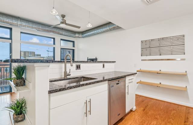 1390 Kenyon St NW Apt 416 Gallery 3