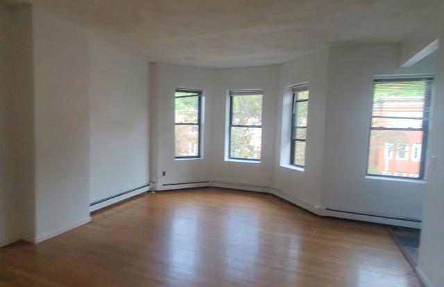Affordable Student Friendly 1-bed ONLY HALF FEE! Near T! photos photos