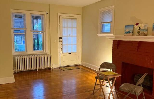 6721 N CARLISLE Street Gallery 1