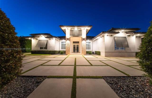 10203 SW 136th St photos photos