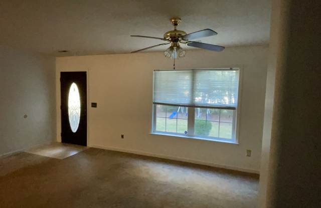 8006 Plantation Rd. Gloucester VA - Available November 1, 2026 Gallery 4