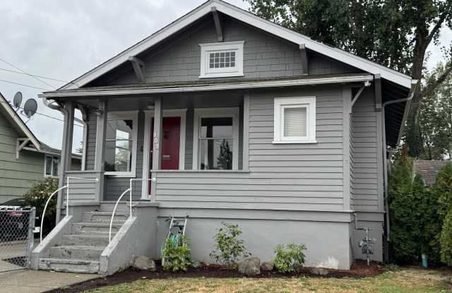 907 Hewitt Avenue photos photos