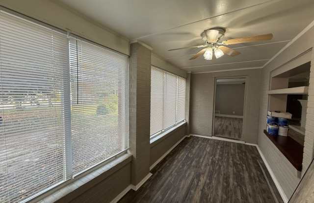 Charming Single-Family Home with Oversized Kitchen & Sunroom Gallery 4