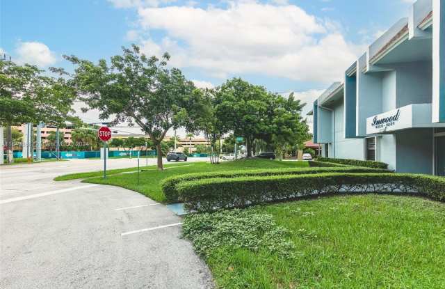 9229 SW 87th Ave - 9229 Southwest 87th Avenue, Kendall, FL 33156