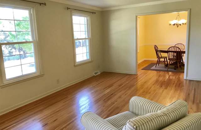 2019 Hickory Hill Lane Gallery 2