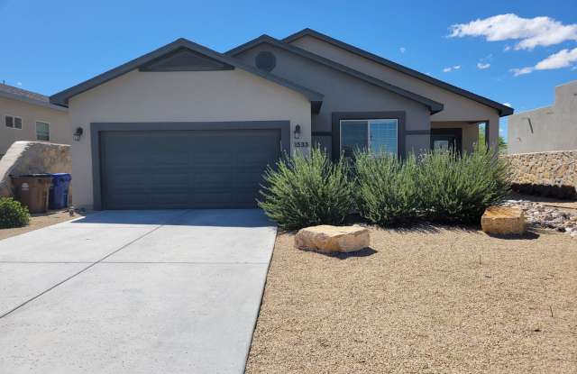 Beautiful 3 bedroom/2 Bath Home! photos photos