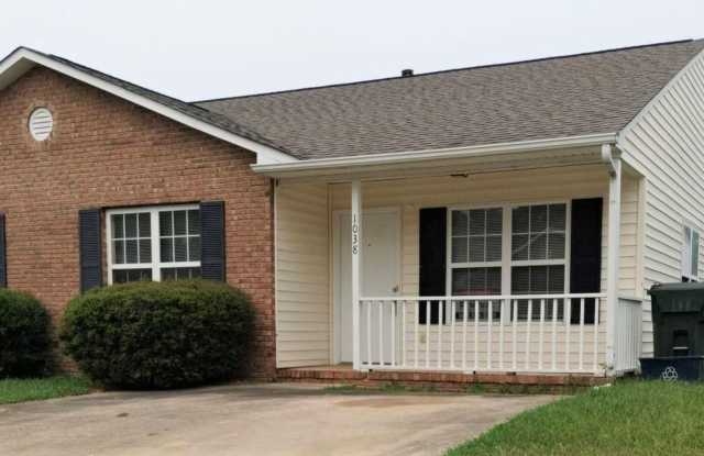 Newly Renovated 2 Bed 2 Bath Condo Near Cherry Park photos photos