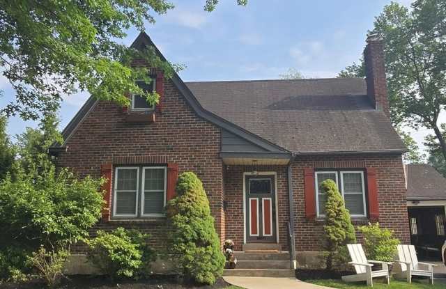 140 KREUTZ AVENUE photos photos