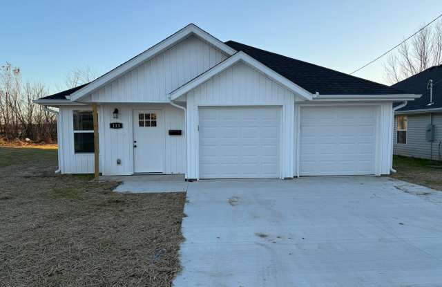 NEW YEAR SPECIAL: HALF OFF FIRST MONTH RENT!!! BRAND NEW BUILD: 3 BEDROOM/ 2 BATHROOM HOUSE IN CARTERVILLE MO WITH 2 CAR GARAGE!!! - 113 West Lewis Street, Carterville, MO 64835