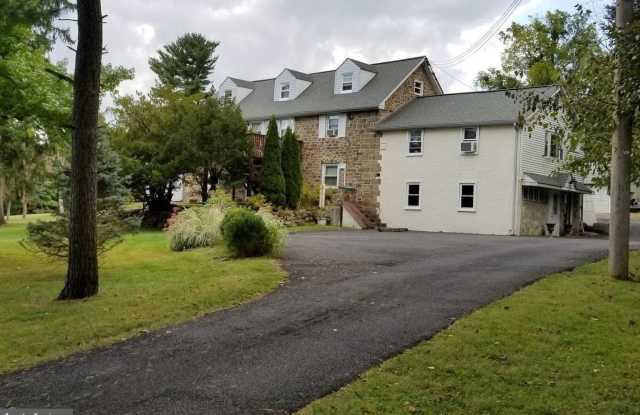 176 DAVISVILLE Road unit: 4 photos photos