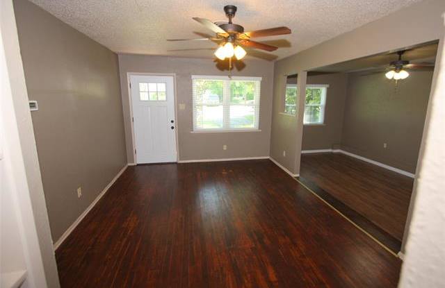 7838 Longfield Drive Gallery 3