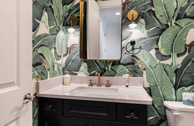 456 Altamaha St - 456 Altamaha Street, Savannah, GA 31404