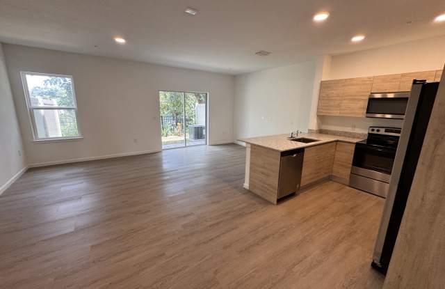1209 Southstation Place photos photos