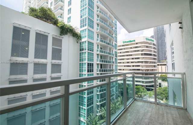 950 Brickell Bay photos photos