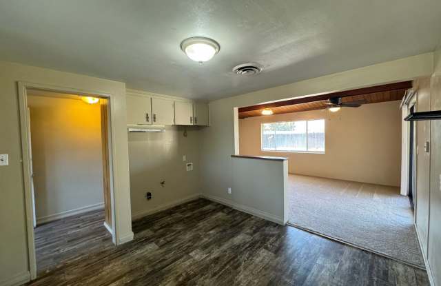 Spacious home near Bakersfield College  Bluffs! Gallery 4