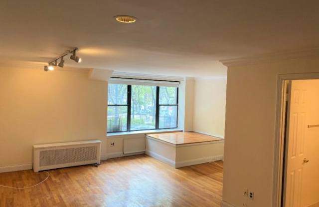 240 East 90th Street Gallery 4