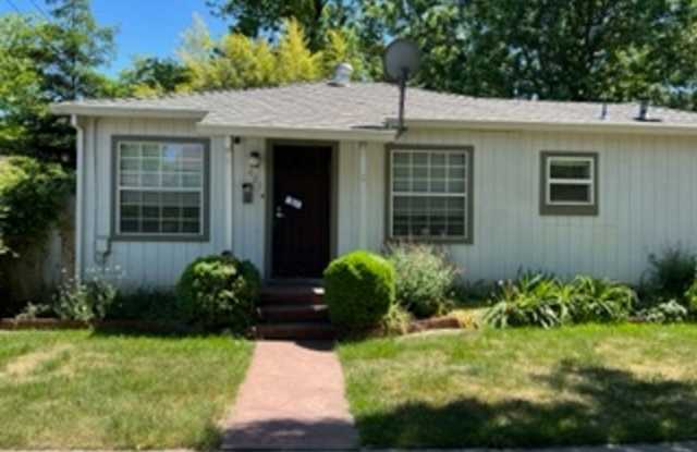 2-Bed, 1-Bath Cottage photos photos