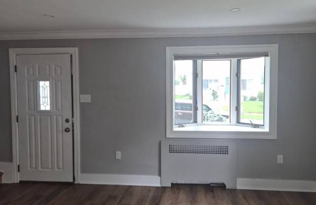 4118 BERRY Avenue Gallery 2