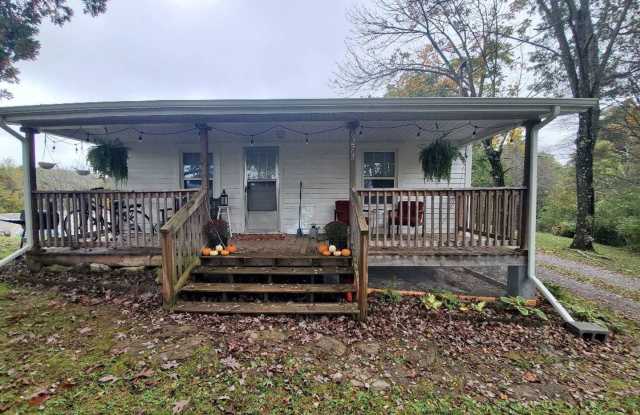 Blacksburg, 1BR / 1 BA, Available NOW Gallery 1