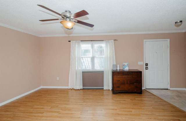 415 Parkdale Drive Gallery 3