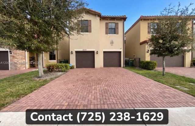 4877 NW 55th Pl - 4877 Northwest 55th Place, Tamarac, FL 33319