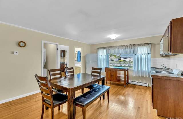 13 Argonne Road W Gallery 4