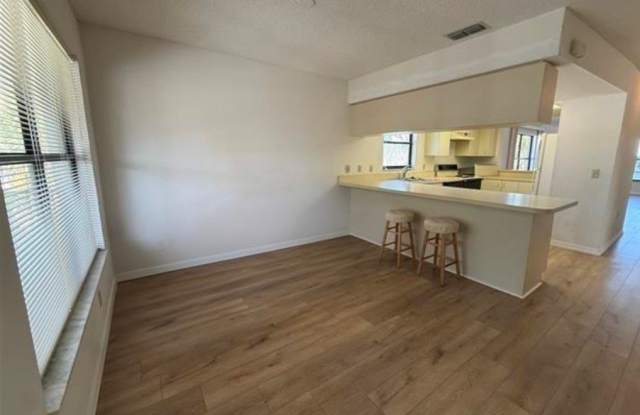 123 SW 47th Terrace Gallery 2