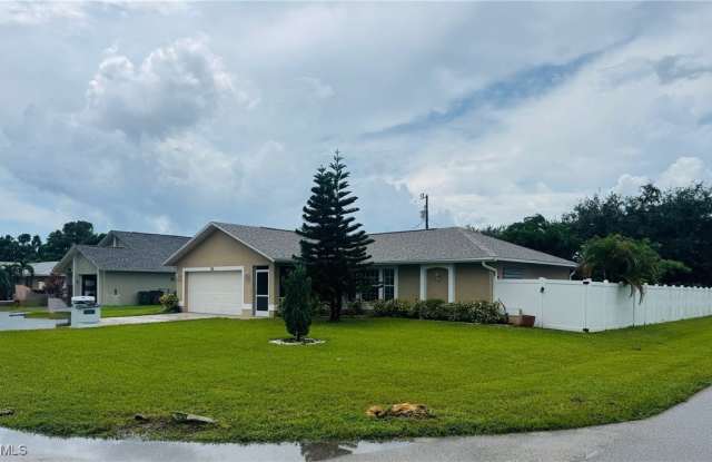 616 SE 11th Avenue photos photos