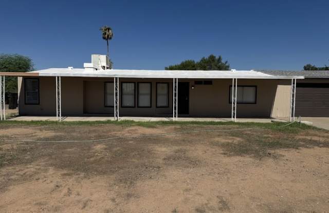 6810 West Greenway Road Gallery 1