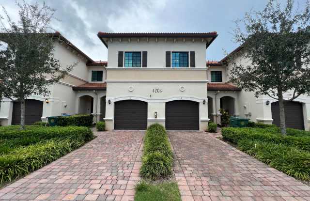 Upscale, townhome 3 bedroom 2.5 bath Fort Lauderdale photos photos