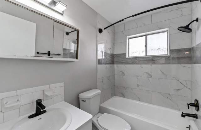 29412 DequindreUnit 202 photos photos