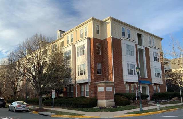 105 KING FARM BLVD #F304 - 105 King Farm Boulevard, Rockville, MD 20850
