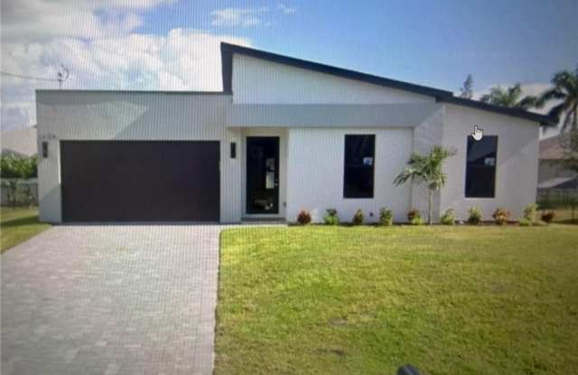 2012 NE 28th Street photos photos