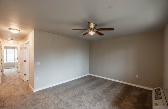 Evergreen Valley Apartments Gallery 4
