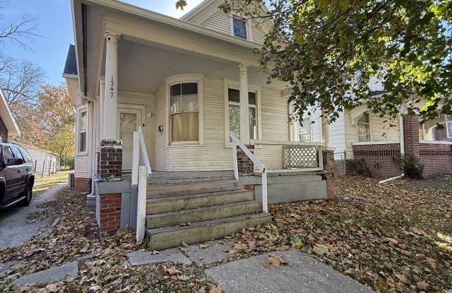 1347 E Prairie Ave - 1347 East Prairie Avenue, Decatur, IL 62521
