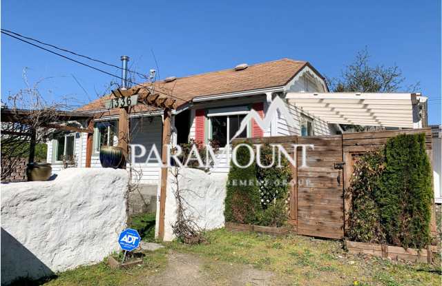 Adorable 1 Bed in Bremerton! - 1336 North Wycoff Avenue, Bremerton, WA 98312