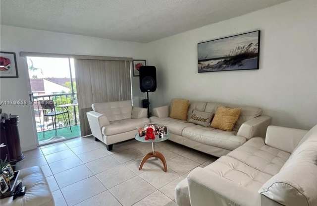 8005 Lake Dr photos photos