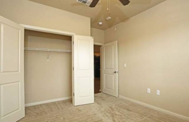 6966 E Ben White Blvd photos photos