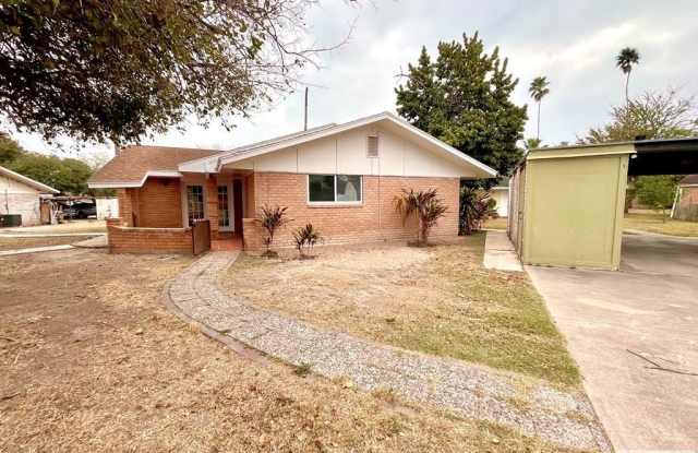 6 COUNTRY CLUB RD. Gallery 3