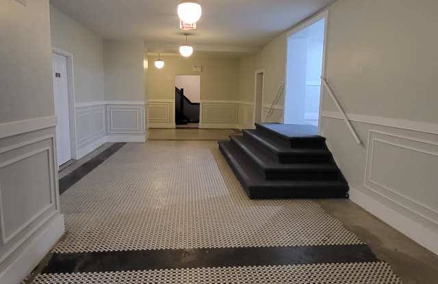 3108 N Milwaukee Ave Gallery 2