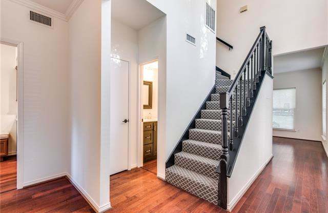 4503 Rawlins Street Gallery 4