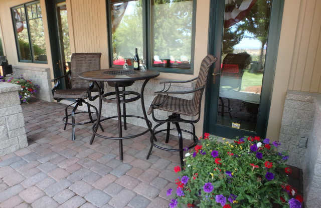 Executive Suite/Vacation/Short Term Rental 30-90 days Gallery 3