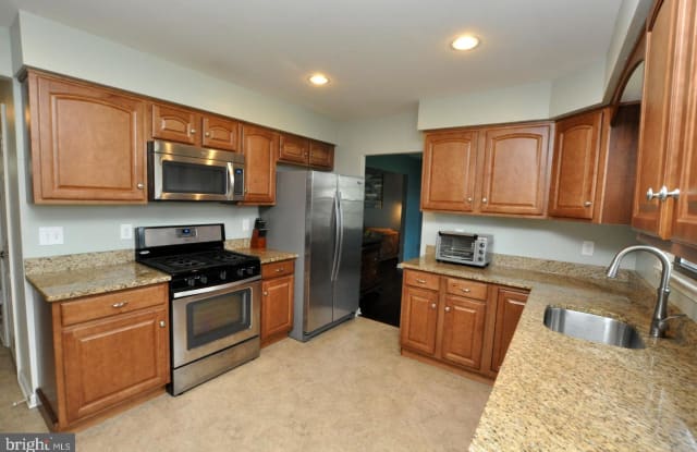 9 PRINCETON DRIVE - 9 Princeton Drive, Camden County, NJ 08021