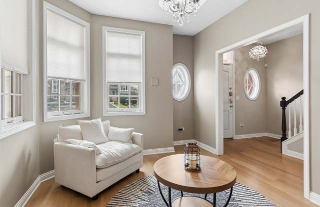 4151 ROYAL MEWS Circle Gallery 2