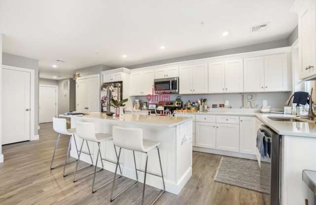 245 Bussey St. photos photos