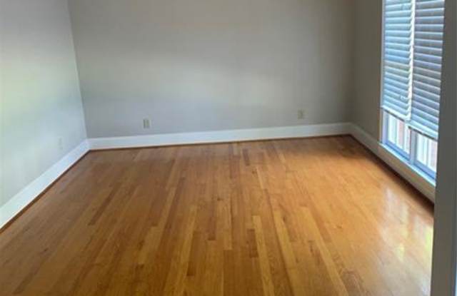 588 DELPHINIUM Boulevard NW Gallery 3