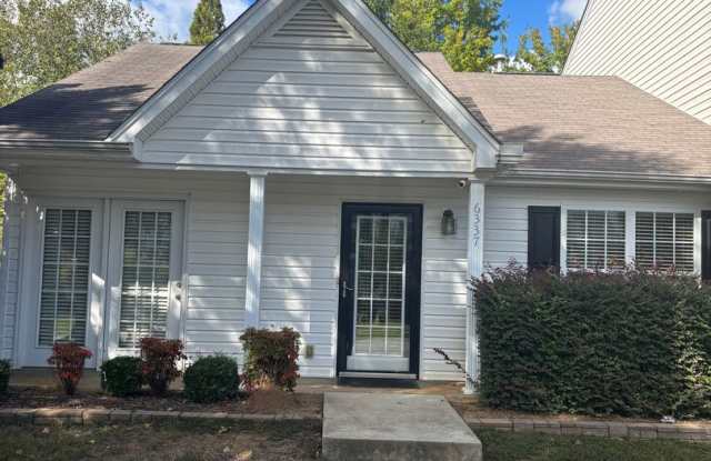 Townhouse / Whitsett photos photos