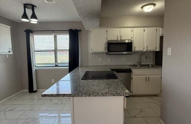 5816 8th Street - B Gallery 3